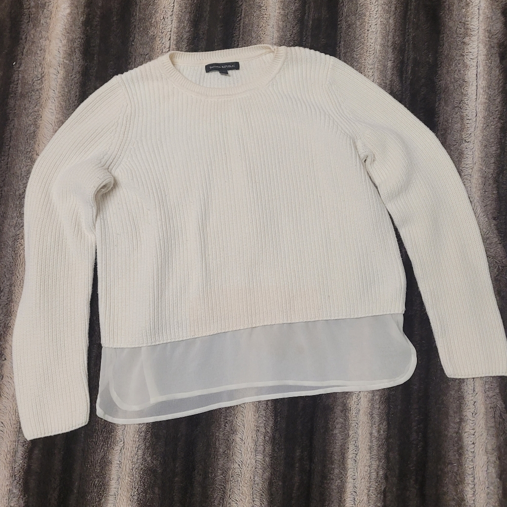 Banana Republic sweater size M